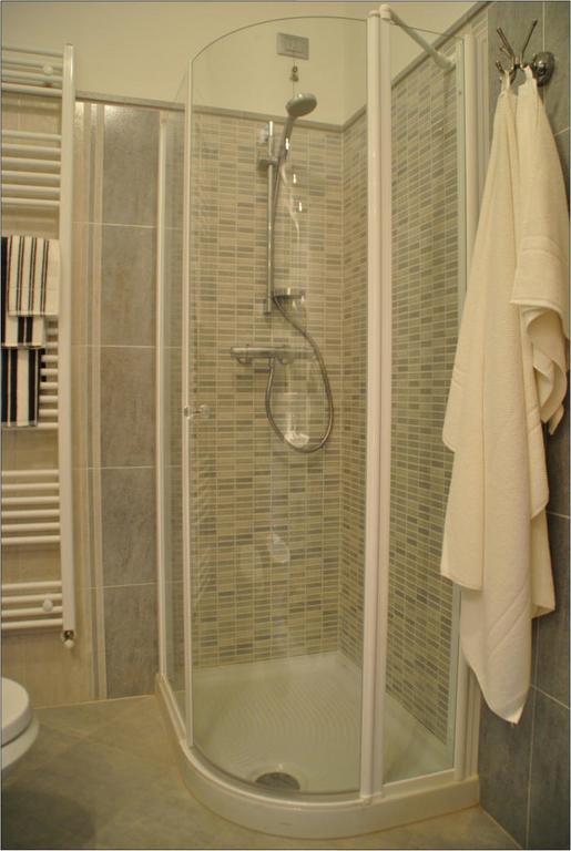 אלגה Appartamenti Chalet Al Lago מראה חיצוני תמונה