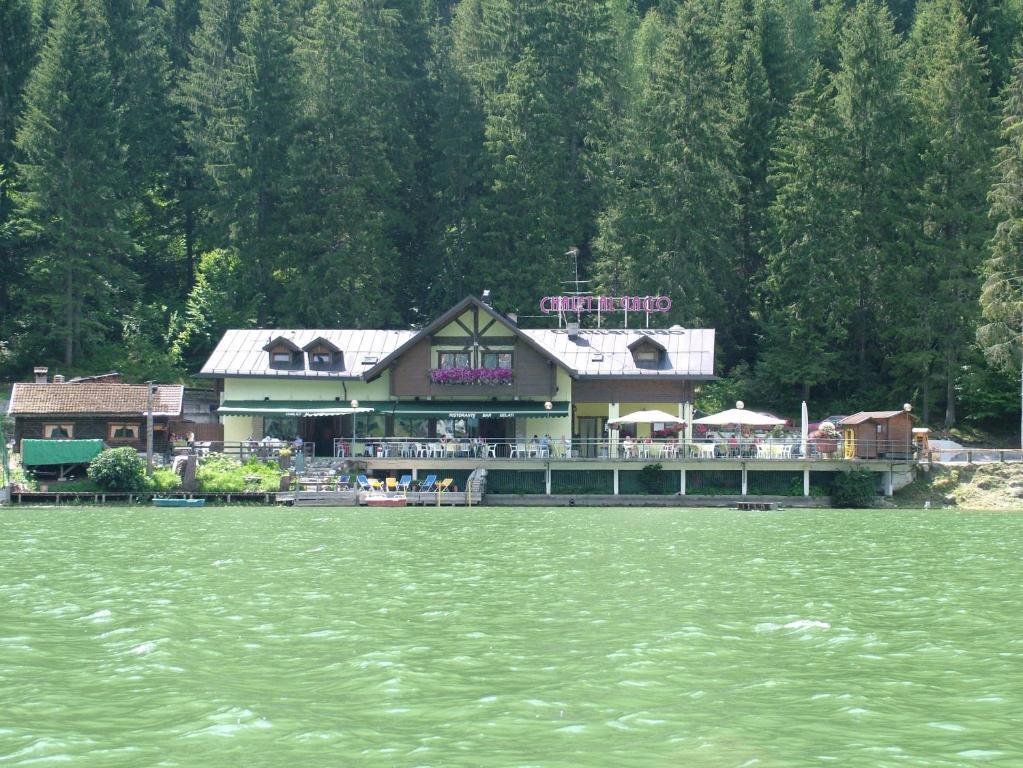 אלגה Appartamenti Chalet Al Lago מראה חיצוני תמונה