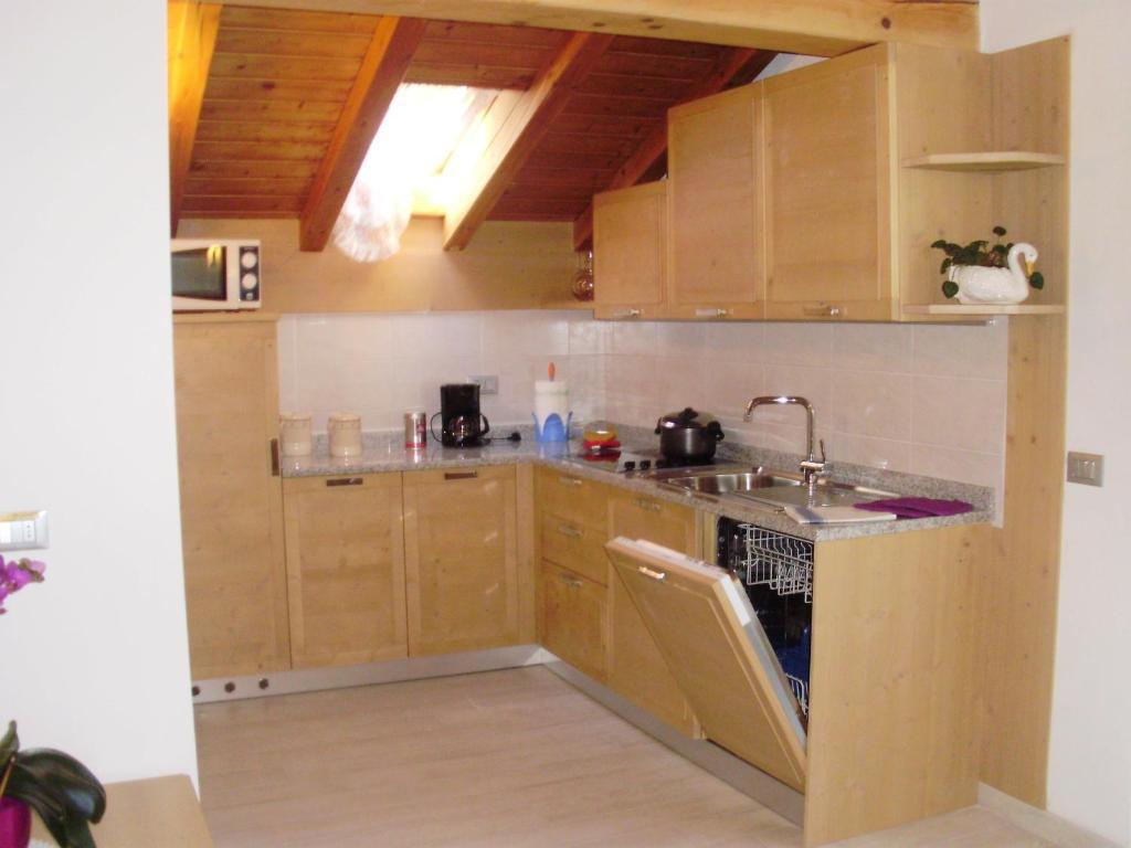 אלגה Appartamenti Chalet Al Lago מראה חיצוני תמונה